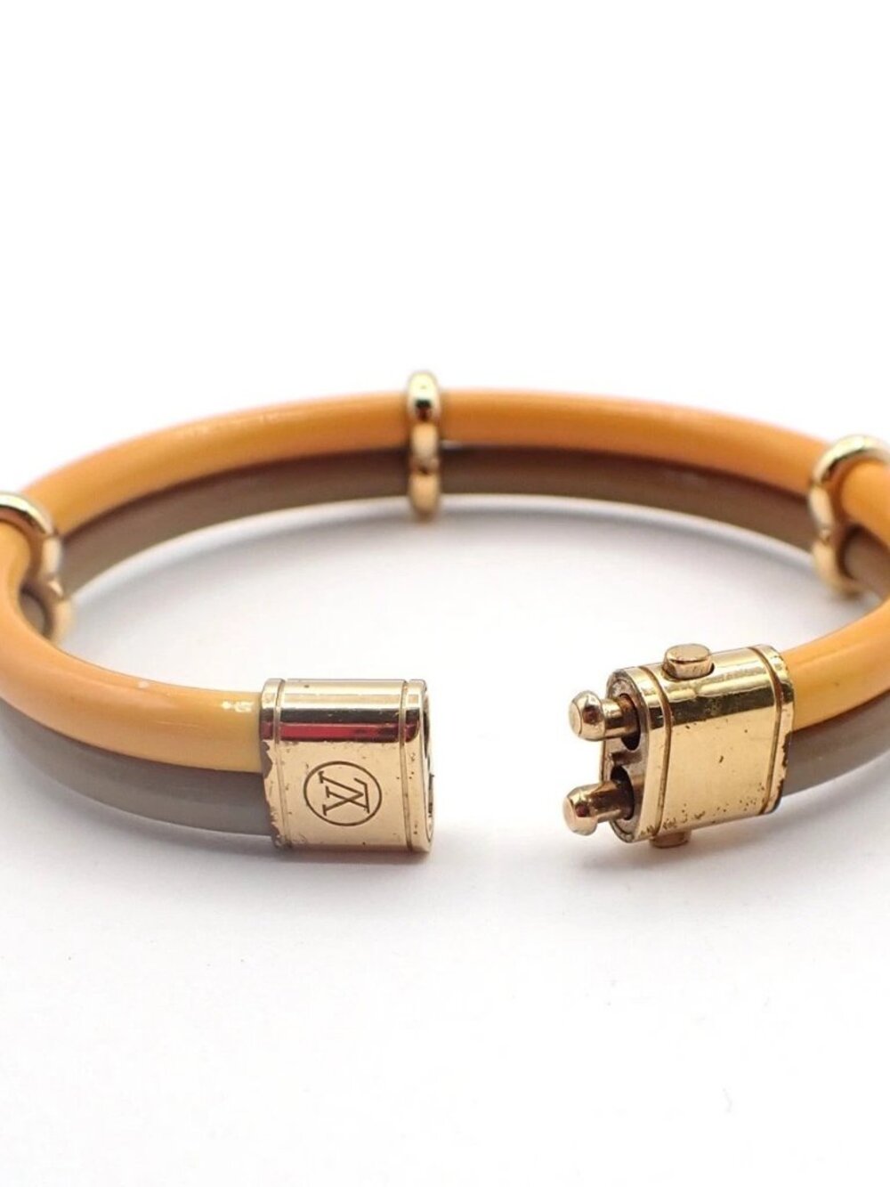 LOUIS VUITTON Keep It Twice Bracelet Patent Leather Khaki Yellow GHW - Picture 7 of 14